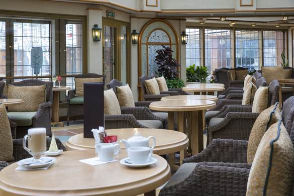 CUNARD Queen Elizabeth Garden Lounge 2.jpg
